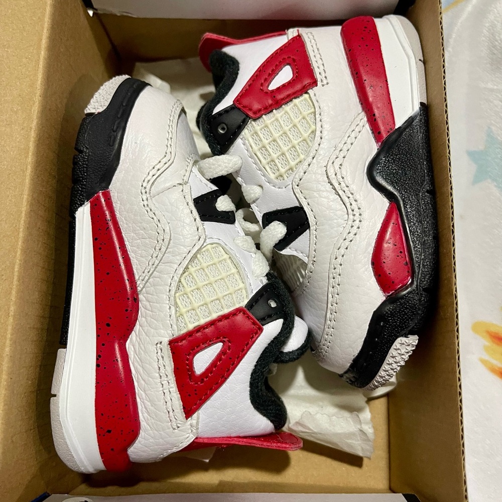 Jordan Retro 4